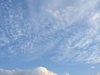 10月なのに真夏日 寒冷前線が接近
