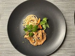 【豚ロース肉ポルチーニ茸クリームソース和…