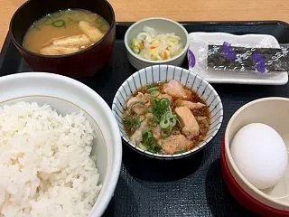 こだわり卵の鶏小鉢朝食