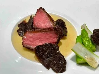 和牛のローストビーフ、フォアグラのポワレ…