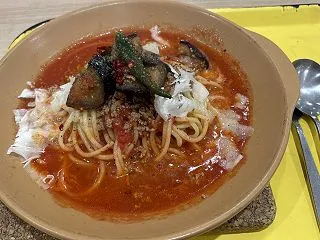 秋の旨辛ゴロゴロナスのピリ辛ボローニャ風