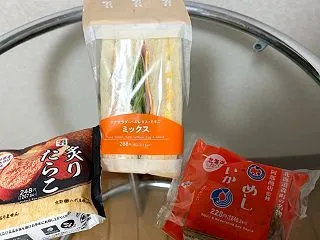 サラメシ サンドイッチとおにぎり