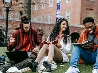 スペイン語は何か国で通じる？公用語の国一…