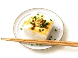 辛いものが無性に食べたくなる原因｜4タイ…