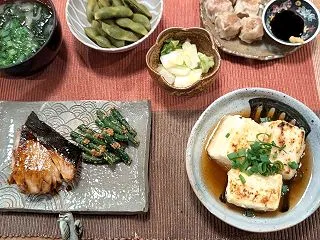 ブリの照焼と揚げ出し豆腐の晩ご飯と フウ…