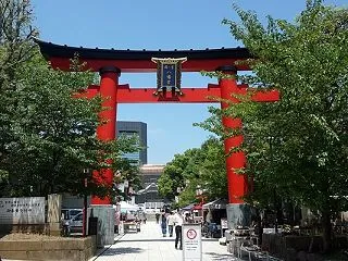 門前仲町で楽しむ 深川宿富岡八幡店さん。