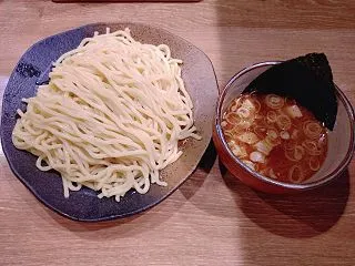 つけ麺屋ごんろく両国店！大盛り無料で深夜…