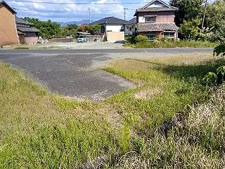 国鉄室木線鞍手駅跡にのこる「駅前広場」の…