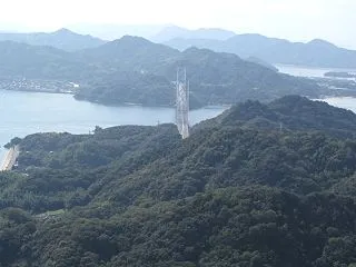 高見山頂の展望台に立つと、目の前には瀬戸…
