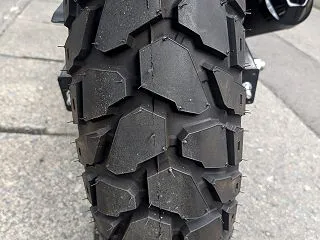 タイヤの皮むきをしながら