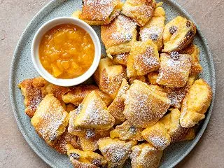 ちょっと贅沢な皇帝風パンケーキ：カイザー…