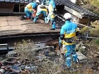 ●テレビを見ている彼を、きっと彼は良い人…