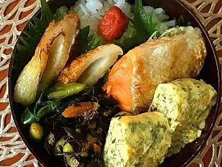 あるもの詰めた自分弁当