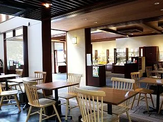 京都・嵐山のカフェ＆雑貨ショップ『よーじ…