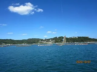 釣りに行けるのもあとわずか／岐志のイカダ…