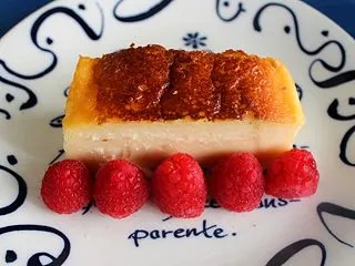 チーズケーキとチャーシュー風チキン