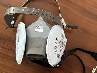 スキーのホットワックスのときに使う防塵マ…