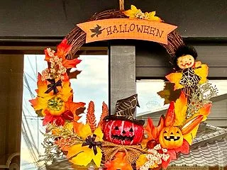 ハロウィン飾り色々しています！