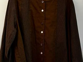 ✨✨フード付きのブラウスです✨✨