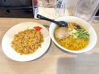 枝幸町 ラーメン【山本商店】塩篇