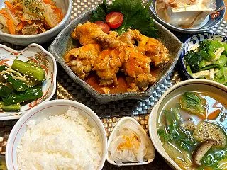手羽元のガーリックトマト煮