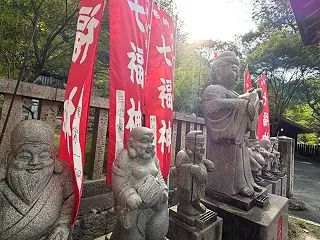 銭洗いと滝の宮へ