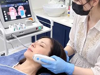 【韓国美容皮膚科】ハロウィンから年末年始…