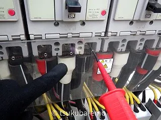 アクリルに穴あけ