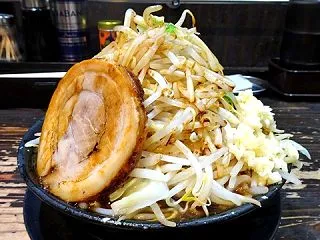 ■八丁堀の「麺や 久」で、デカ盛り二郎系…