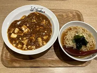 ハンバーグとれんげ食堂