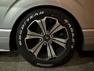 ヴィンテージマーケットの荷物積み込み