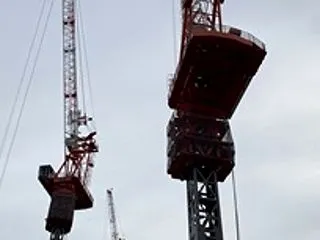 久々のクレーン萌え