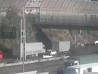 【東名上り】 港北PA付近で深刻な事故が…