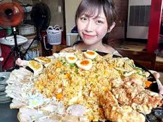 Youtube「大食い動画」規制、「収益…