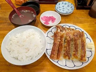 船堀「藤井屋」バリバリ餃子のミックス定食