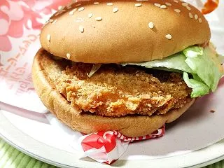 【マクドナルド】マクドナルドの新作を食べ…
