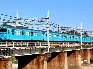 103系快速列車 大和川にて