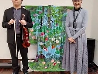 内田拓海氏「荒城の月」と総ビーズ織り絵巻…