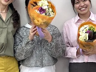 クリスマスフラワーアレンジメントはじまり…