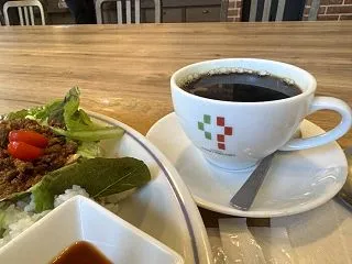 なんでなんだ