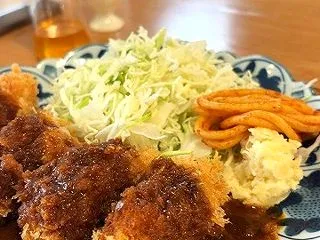 ビル食堂 でら