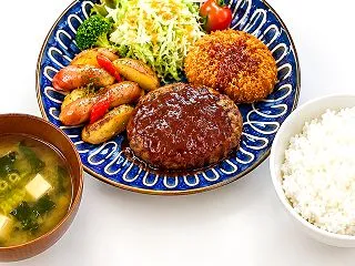 本日の昼食！10月23日は工賃の日！