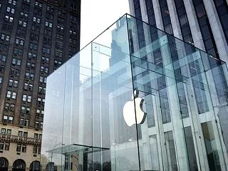 「これも隠してしまうの？」アップルストア…