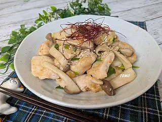 ご飯が進む♪鶏むね肉とエリンギのピリ辛炒…