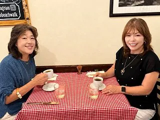 ワイキキのアランチーノでハワイの人気作家…