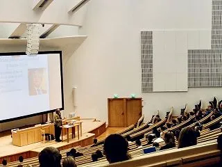 最近は学術学会の門戸も広がってきている｜…