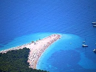 海上保険：現代の海運と貿易に不可欠な要素…