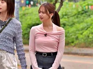 森香澄アナ、ニットおっぱいの膨らみがエッ…