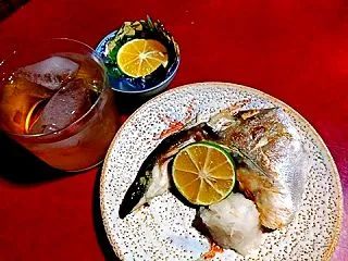 カマ塩焼きとイワシフライ／♬人間はひとり…