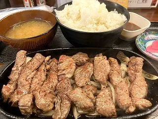 山梨の甲府市でデカ盛り食べるならゴリ食堂…